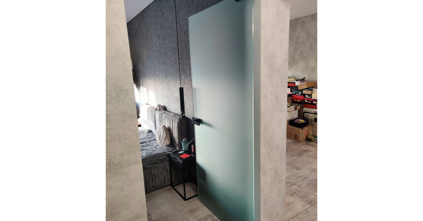 Стеклянная дверь Лофт