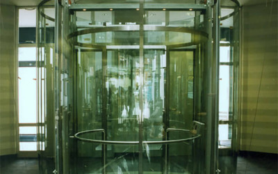 стеклянный лифт