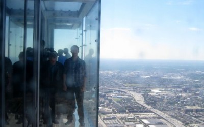 лифт из стекла